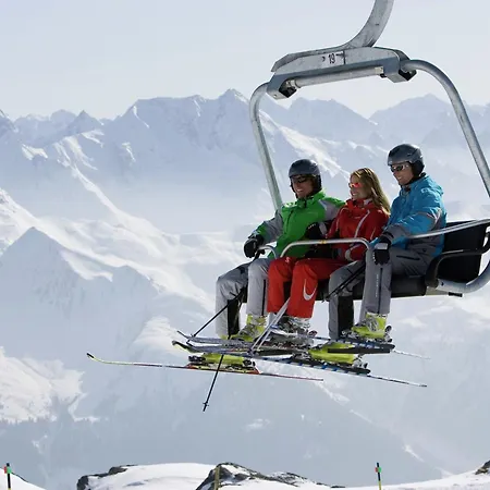 Flat Near Four Lifts In Apartment Mayrhofen