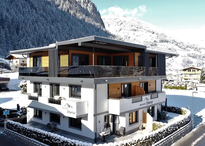 Flat Near Four Lifts In Lejlighed *